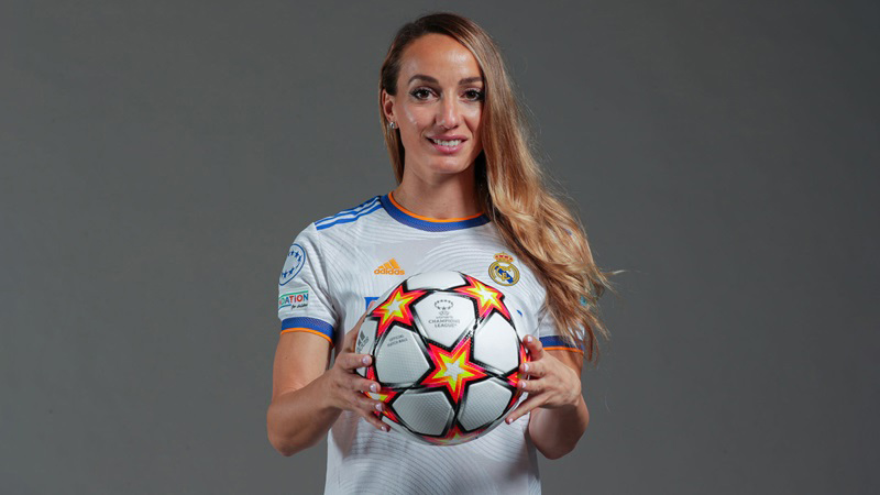 Hottest football players female: Kosovare Asllani