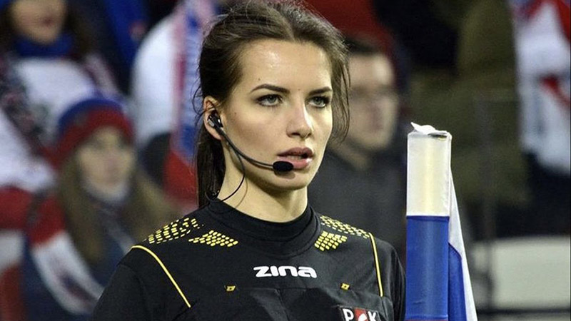 Karolina Bojar - Most beautiful female football referee