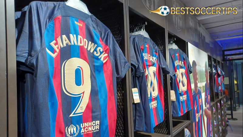 Top selling soccer jerseys: Robert Lewandowski's Jersey