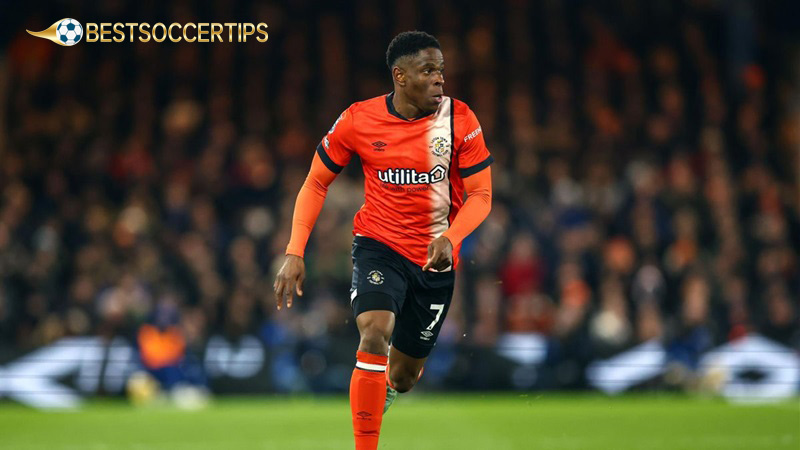 Fastest soccer player in the premier league: Chiedozie Ogbene - 36.93 km/h, Fulham vs Luton Town (2023)