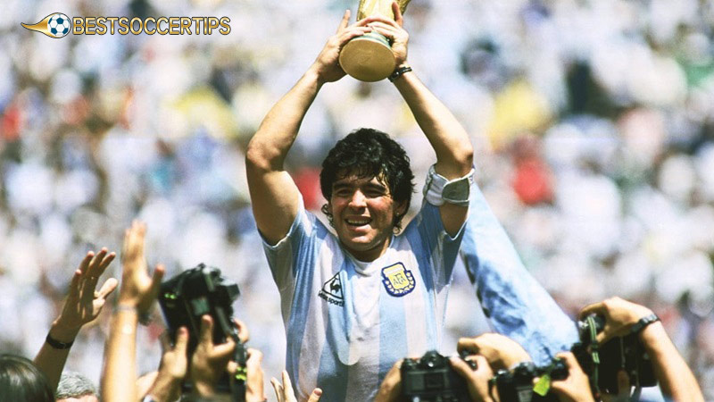 Football players who grew up poor: Diego Armando Maradona