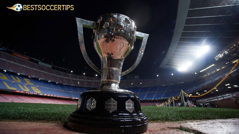 What is the most expensive trophy in sports: La Liga Trophy