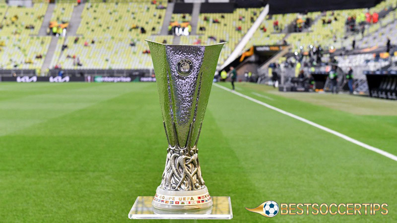 Most expensive trophy in sports: UEFA Europa League Trophy