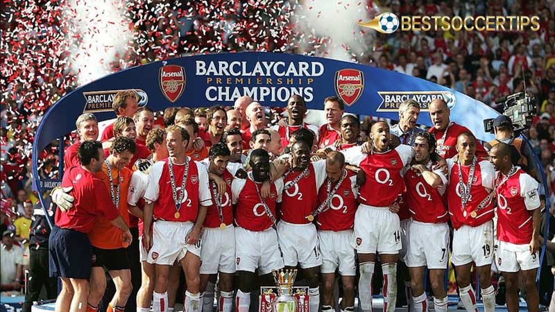 English most successful clubs: Arsenal (Titles: 30)