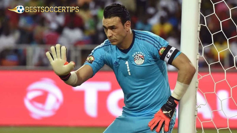 Oldest soccer players: Essam El-Hadary