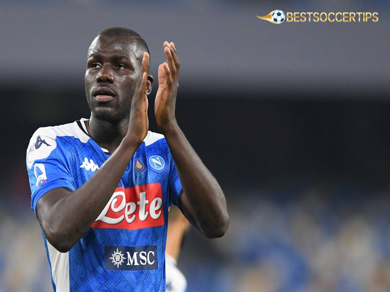 Soccer players with number 3: Kalidou Koulibaly