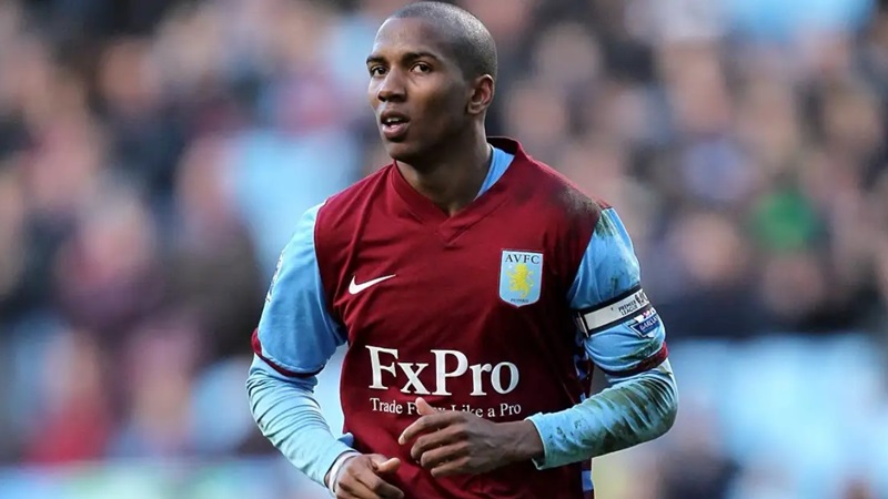 Football players number 18: Ashley Young (Aston Villa, Manchester United, Everton)