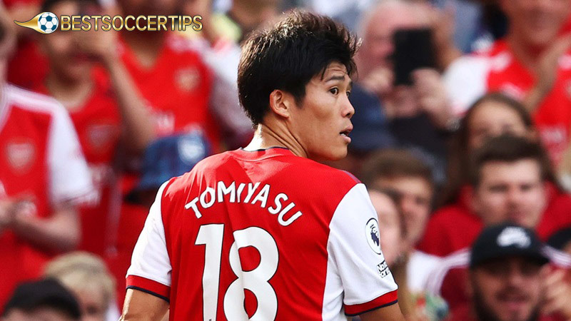 Soccer players with the number 18: Takehiro Tomiyasu (Arsenal FC)