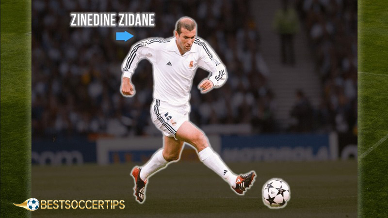 Famous soccer players with the number 5: Zinedine Zidane