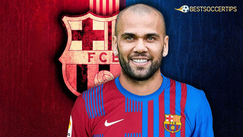 Most yellow cards in football: Dani Alves - 220 yellow cards