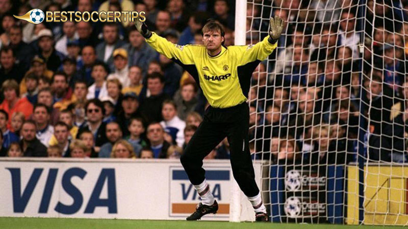The worst goalkeeper in the world: Massimo Taibi