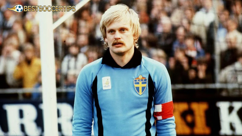 Best Sweden soccer player: Ronnie Hellström (1949 - 2022)