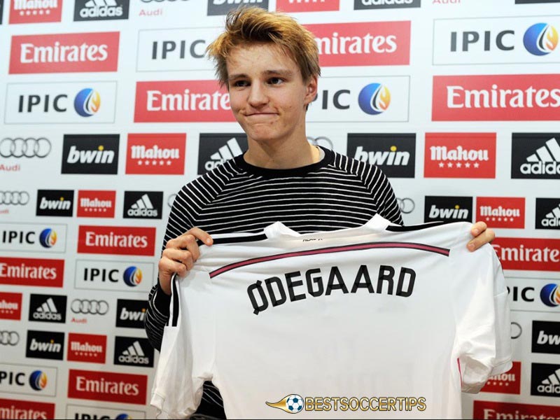 Youngest player in Laliga: Martin Odegaard (Real Madrid) - 16 years, 5 months, 6 days