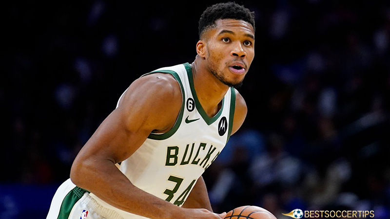 Who is the best player in nba history - Giannis Antetokounmpo