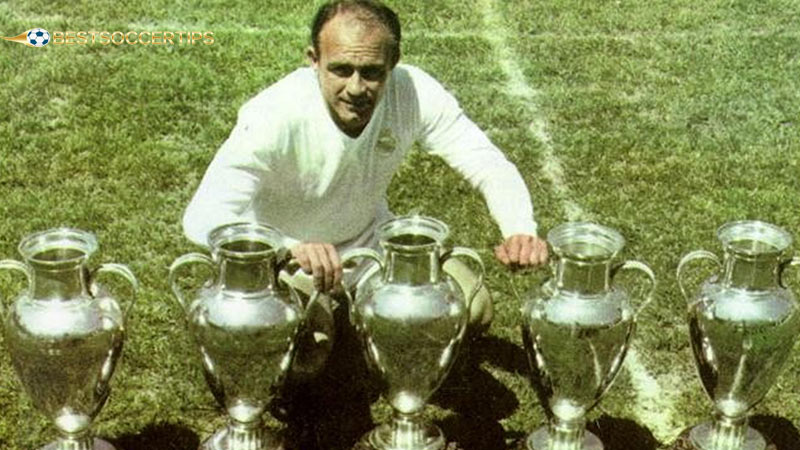 Real Madrid's Argentine legend Alfredo Di Stéfano,