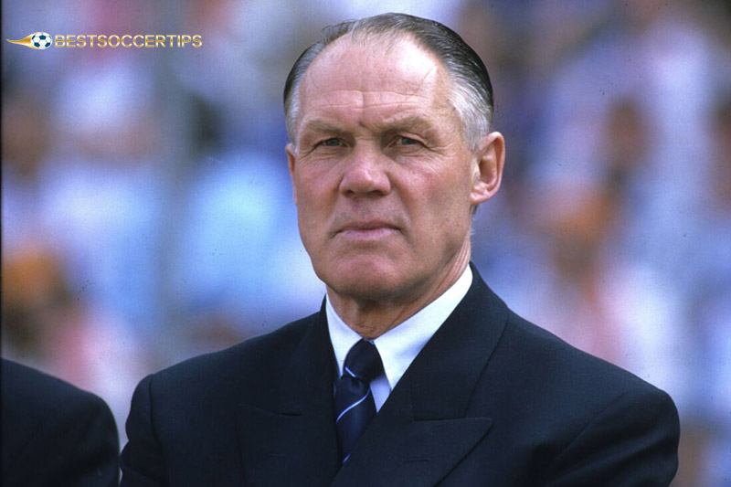 Rinus Michels - Best football coaches of all time