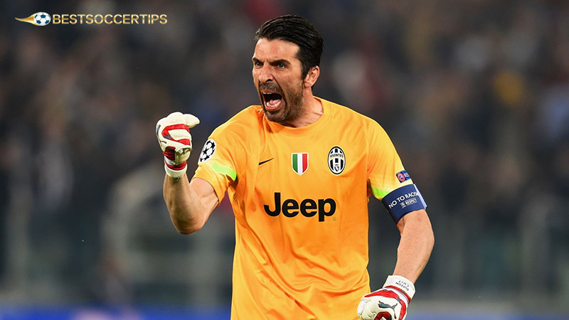 Gianluigi Buffon - Best goal save ever in football history