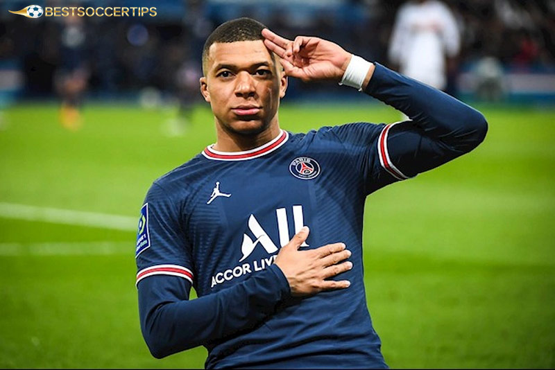 Kylian Mbappe - Football player richest in the world​