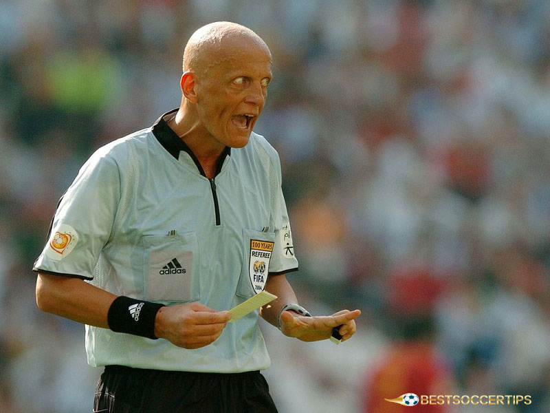 Pierluigi Collina - Best referee in the world​