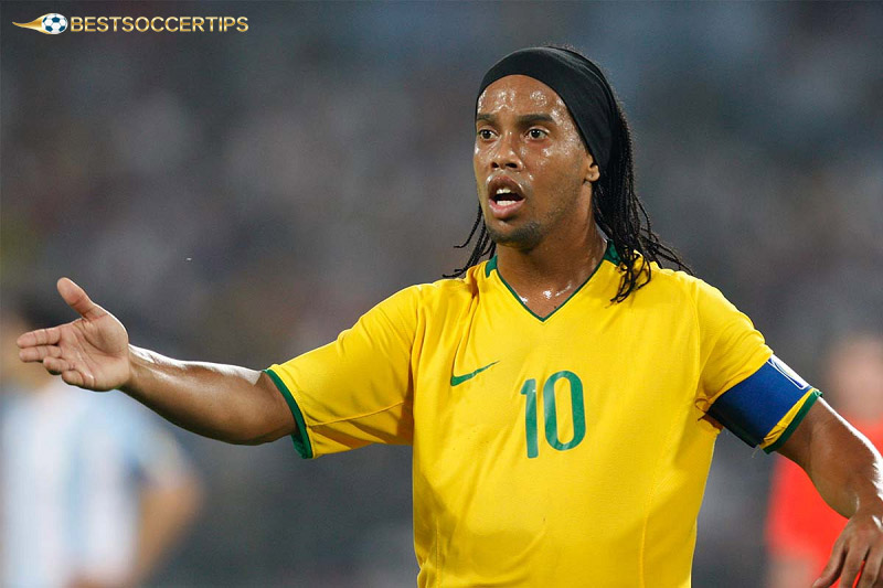 Ronaldinho - Best free kick taker