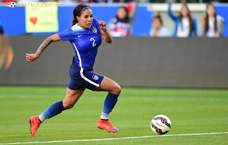 Sydney Laroux - Beautiful female soccer player​