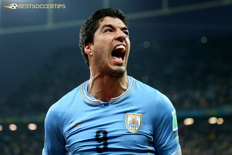 Who has the most hat tricks in the Premier League - Luis Suarez