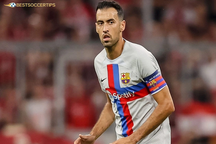 Sergio Busquets - Footballers behaving badly