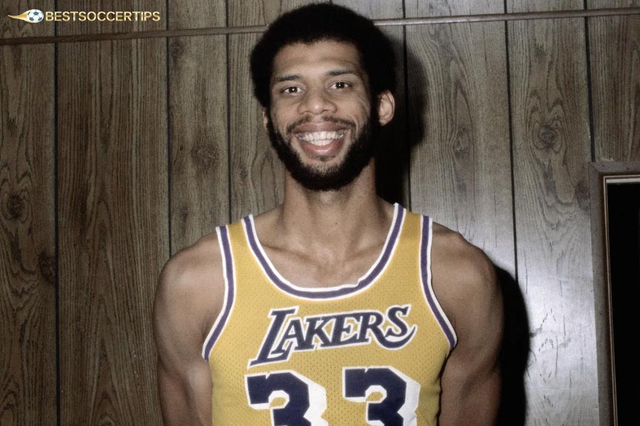 Kareem Abdul Jabbar - Player highest field goal percentage NBA in a season 