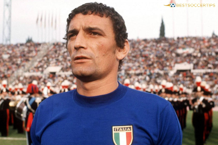 Luigi Riva - Italian football top scorers