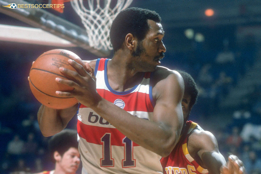 Elvin Hayes - NBA rebound leaders