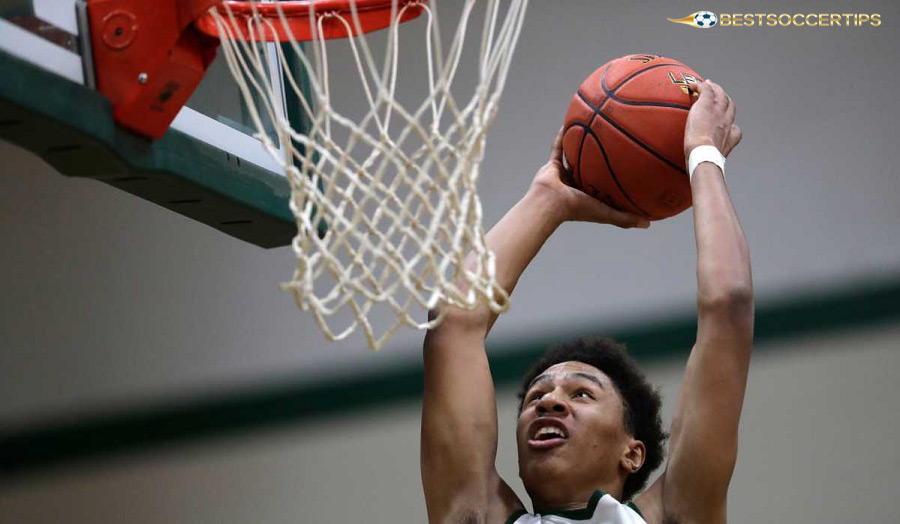 Analyze scoring performance around the hoop to help choose stable bets