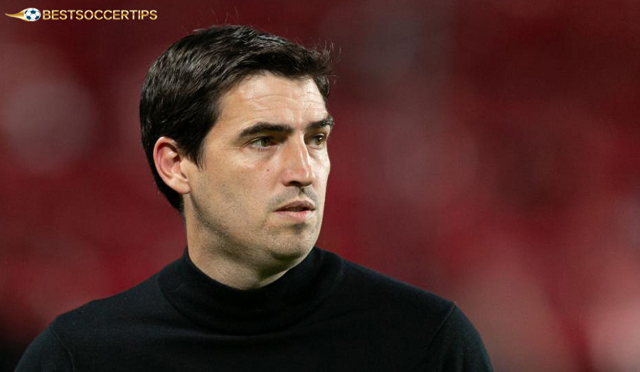 Andoni Iraola - A consistent right-back who combines solid defence with sharp attack