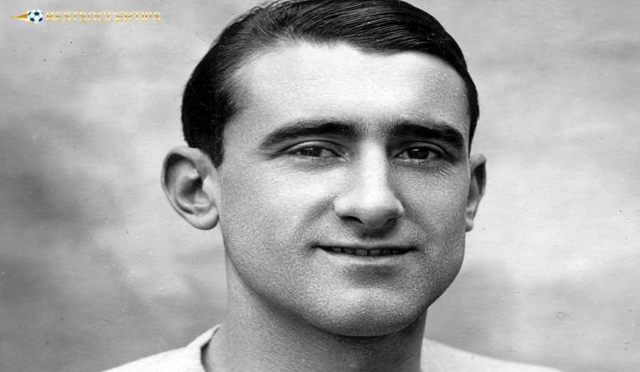 Angelo Schiavio - Bologna greatest goalscorer, contributing to the club's 4 Serie A championships