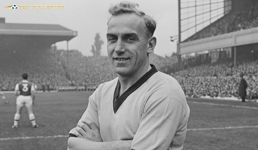 Billy Wright – Wolves' leadership icon and immortal legend
