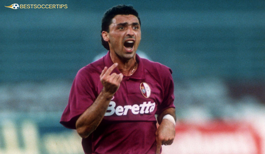 Carlos Aguilera - Loyal player, suitable for number of matches bets