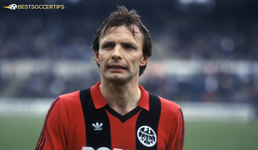 Charly Körbel – Bundesliga's most capped player, symbol of Frankfurt's solid defense for nearly 20 years