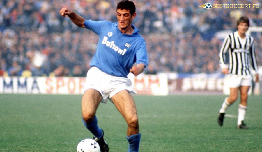 Ciro Ferrara – Elegant defender, solid defensive centre