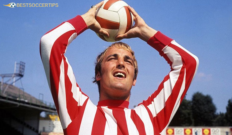 Davies, with 131 goals, is one of Southampton's greatest strikers