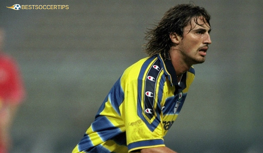 Dino Baggio - Steel shield in midfield with smart and solid playing style
