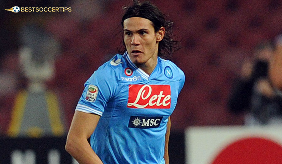 Edison Cavani – Versatile and effective goalscorer