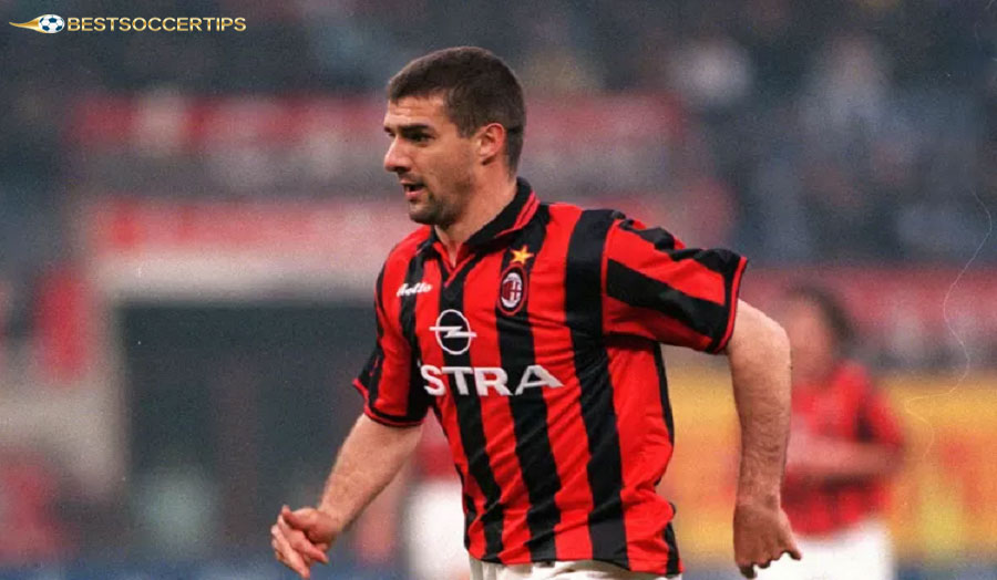 Filippo Maniero – Sharp striker with decisive scoring ability and keen tactical vision
