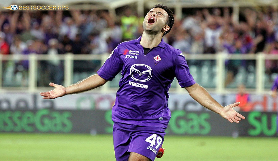 Giuseppe Rossi – Dangerous from the edge of the box and often scores from set pieces
