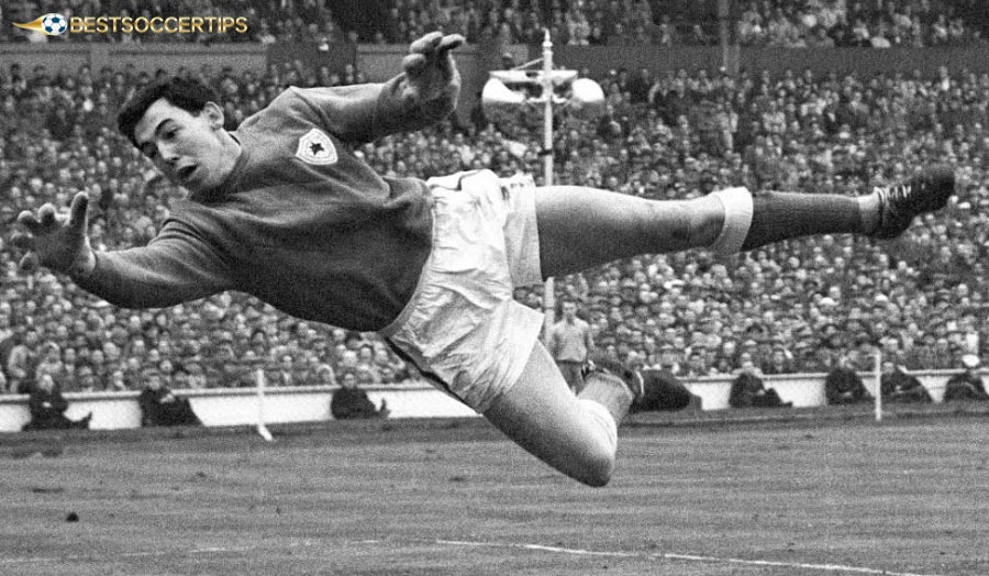 Gordon Banks – Legendary goalkeeper, symbol of certainty