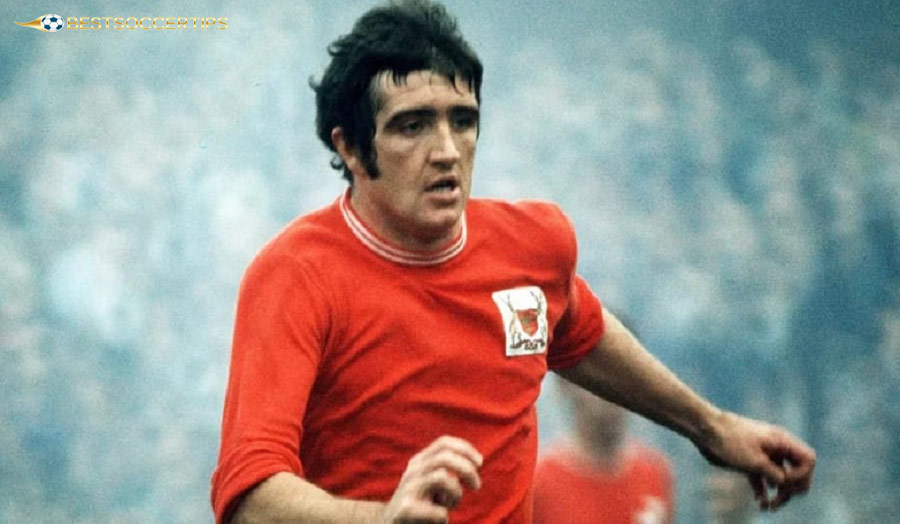 Ian Storey-Moore – The main striker of the 60s, contributed many important goals