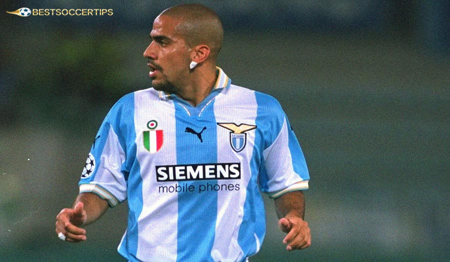 Juan Sebastian Veron – Creative conductor with outstanding vision and control of the game