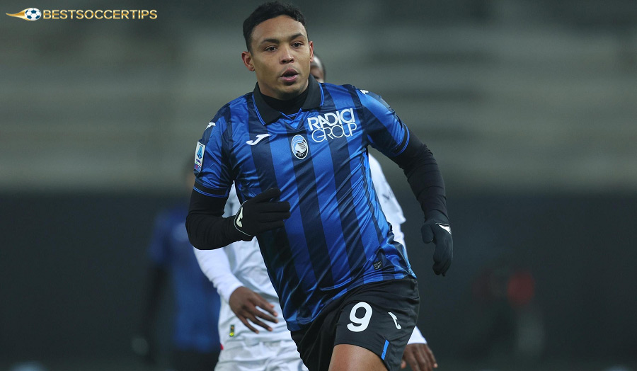 Luis Muriel - A quick, technical striker who knows how to break through