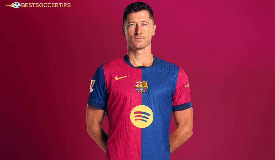 Robert Lewandowski – Killer striker with excellent scoring form