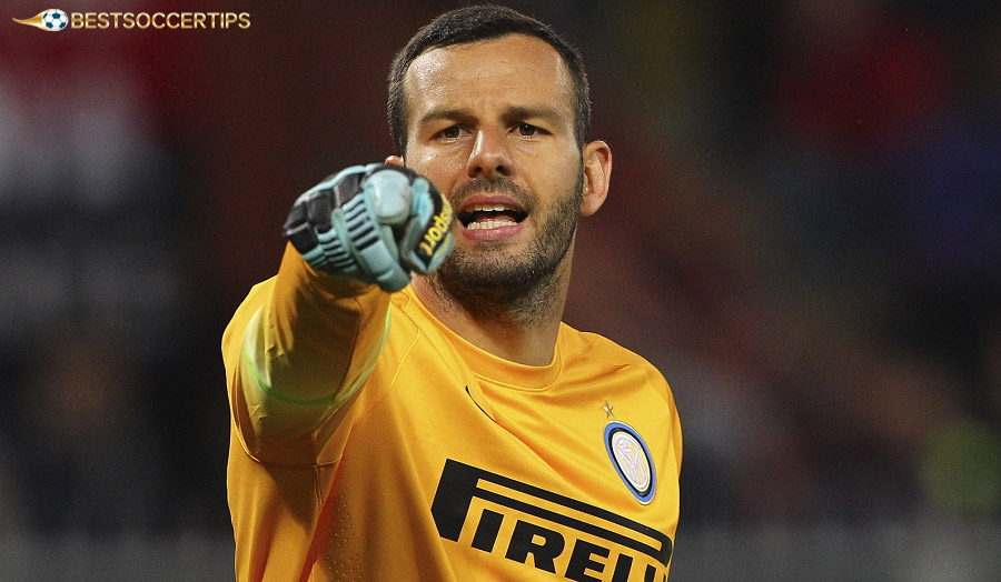 Samir Handanovič – A solid wall in front of goal, famous for his amazing saves