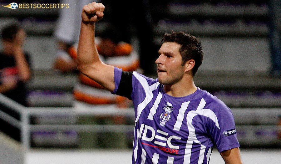 André Pierre Gignac - Ligue 1 top scorer in the 2008–09 season with 24 goals for Toulouse