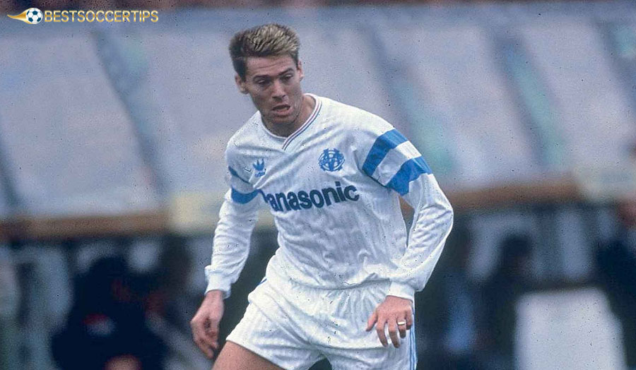 Chris Waddle – The winger who created a breakthrough in the 90s